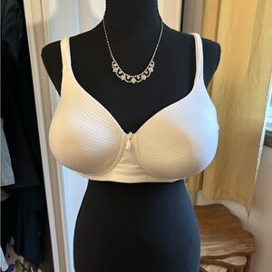 Vanity Fair Cream Underwire Bra